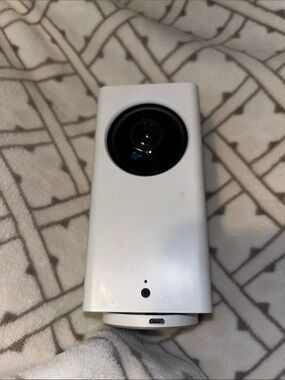 Roku White Indoor Wi‑Fi Security Camera with Wide Lens
